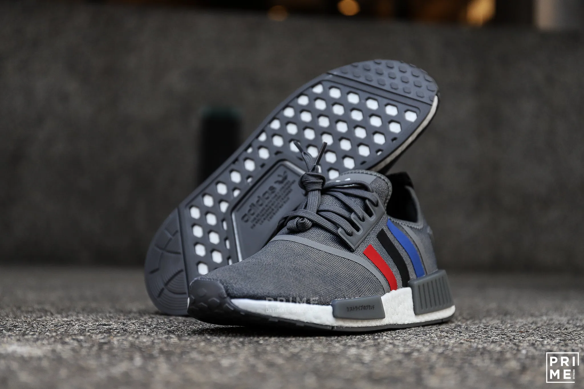 Adidas NMD R1 Grey Four / Core Black  (FZ5708)