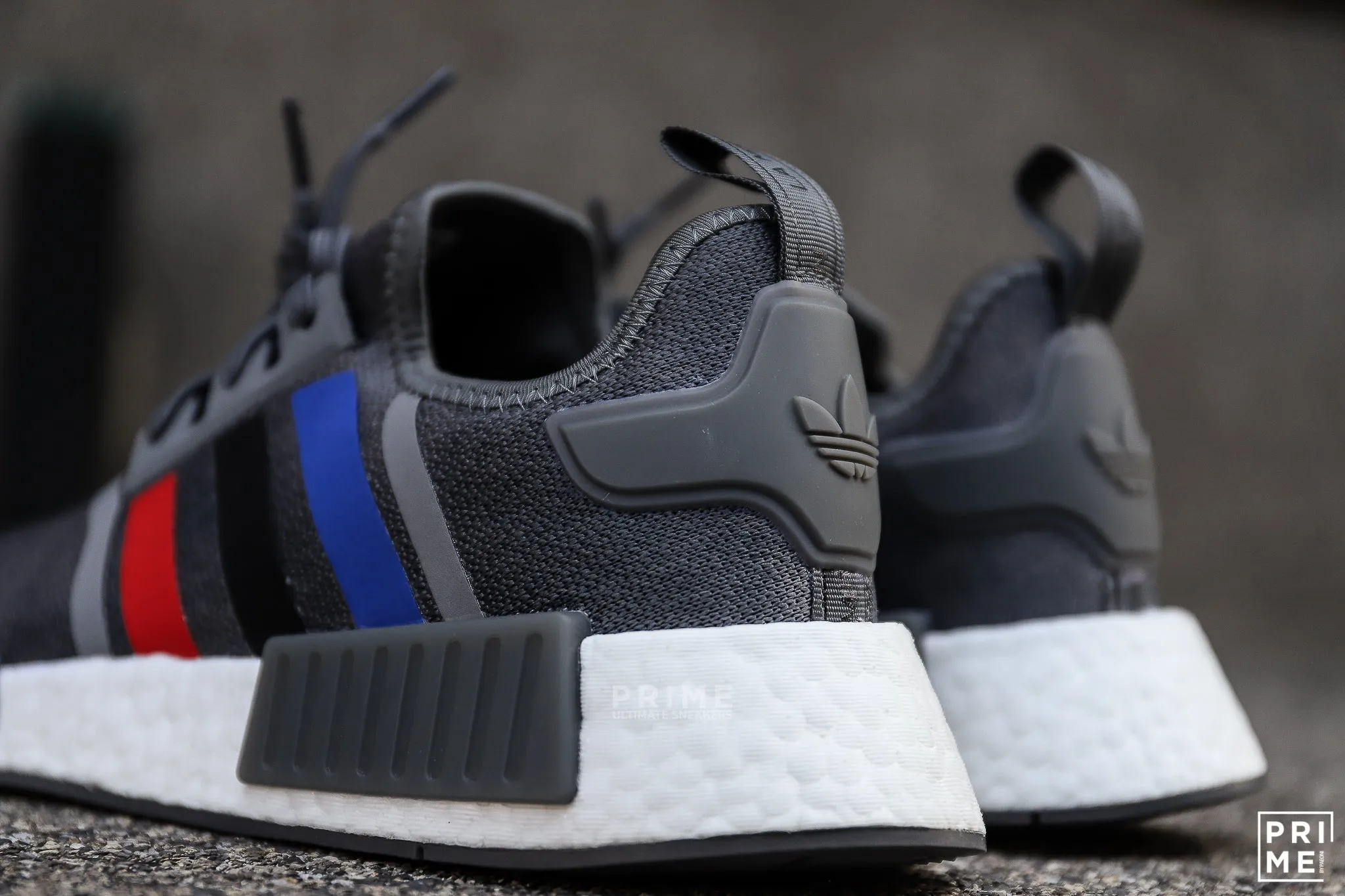 Adidas NMD R1 Grey Four / Core Black  (FZ5708)