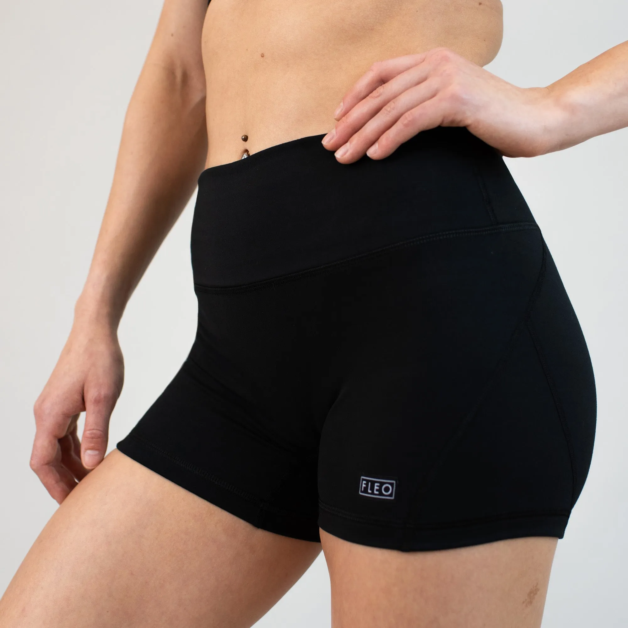 Apex Contour Short 3.25" - No Front Seam - Mid Rise