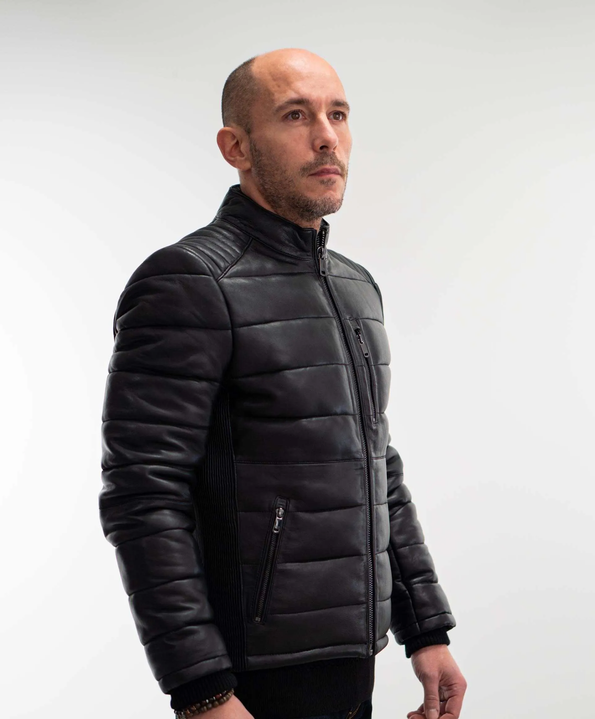 Blouson en cuir matelassé noir "Doute"