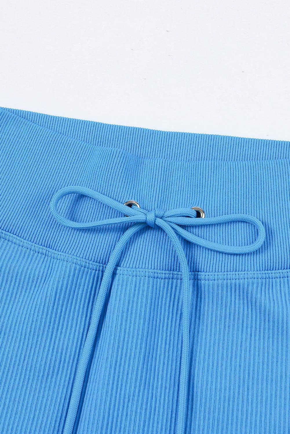 Gerippte Sportshorts mit Kordelzug