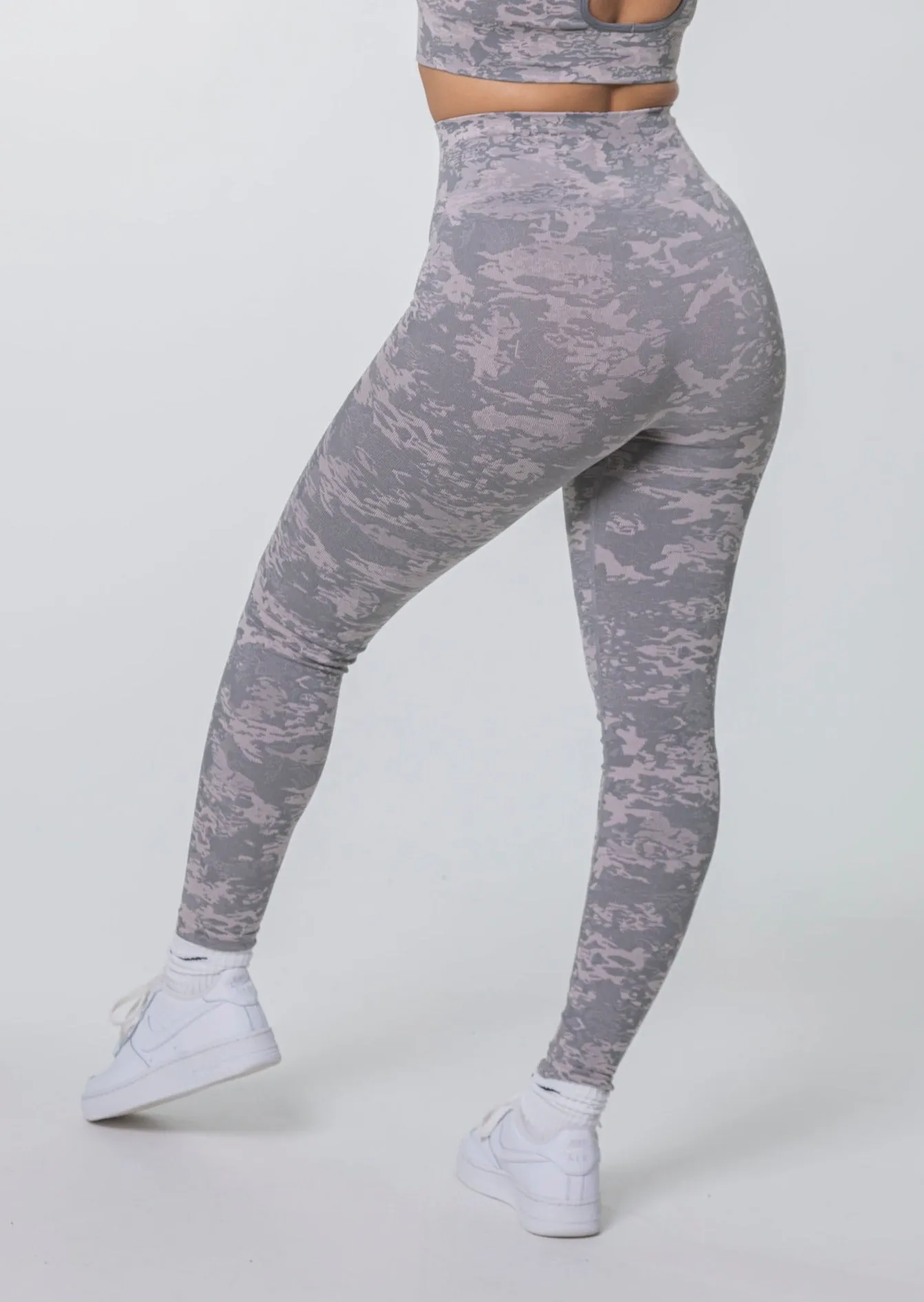 [LASTCHANCE] MOTION Seamless Leggings