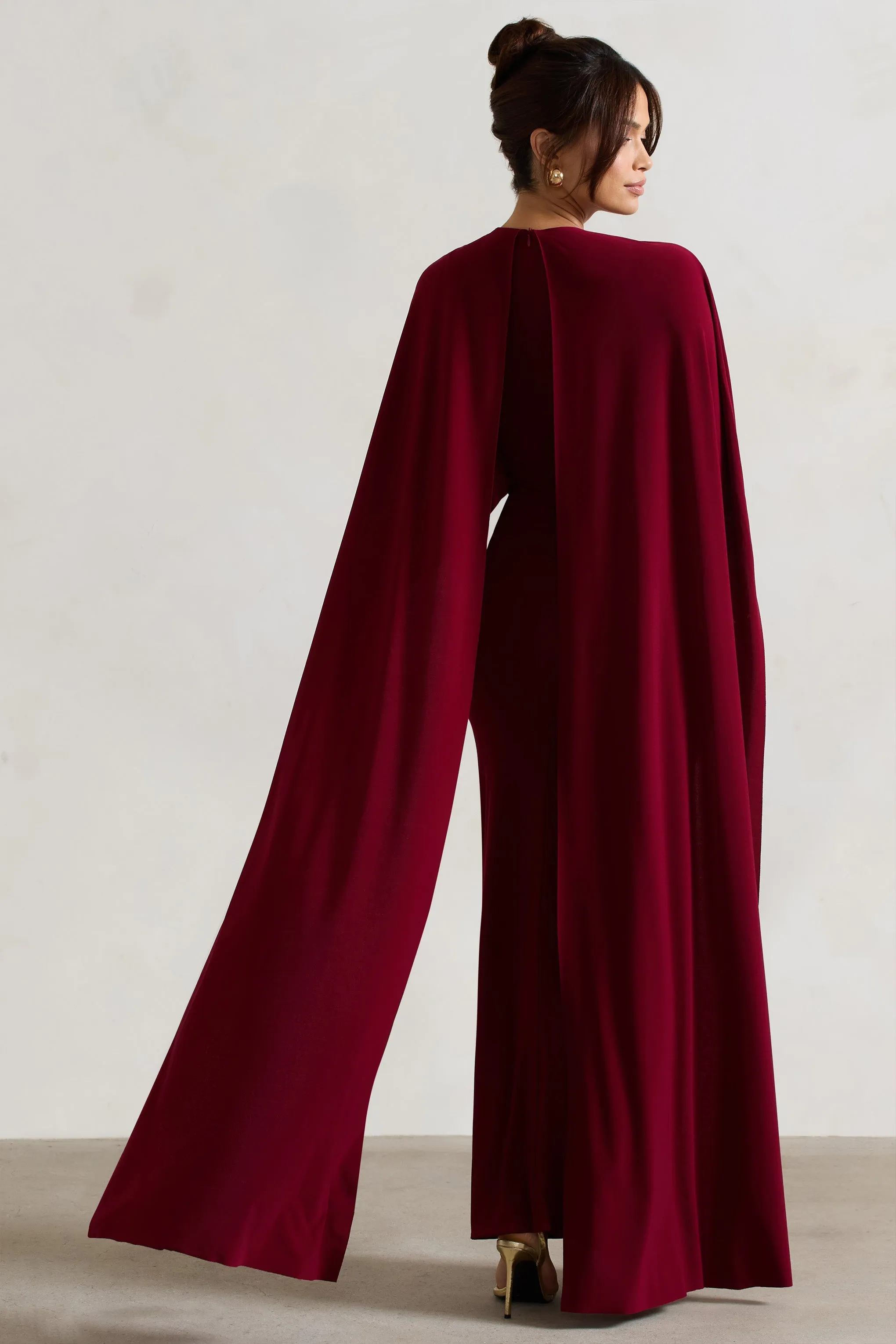 Padma | Robe longue rouge cerise drapée à manches cape