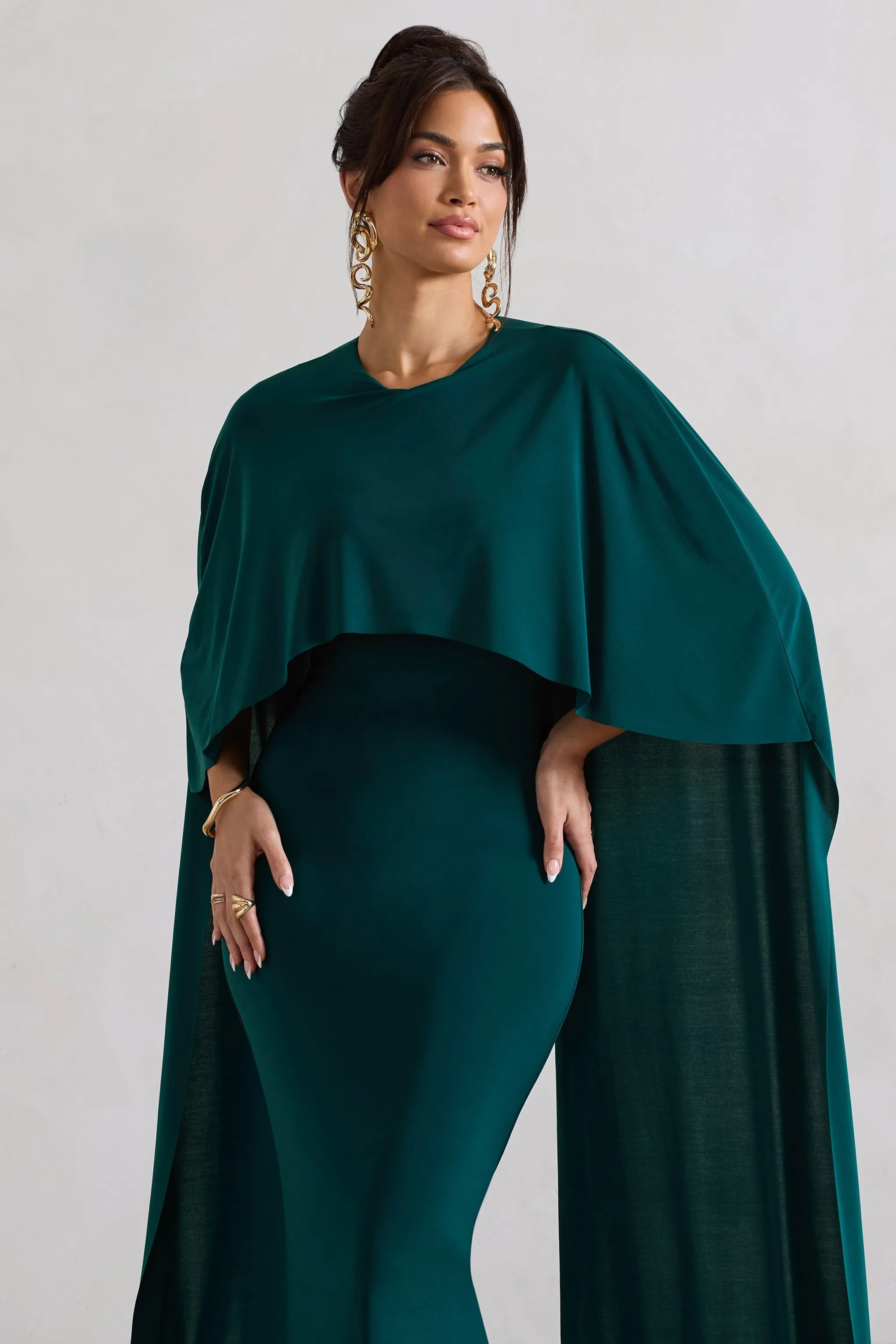 Padma | Robe longue vert bouteille drapée à manches cape