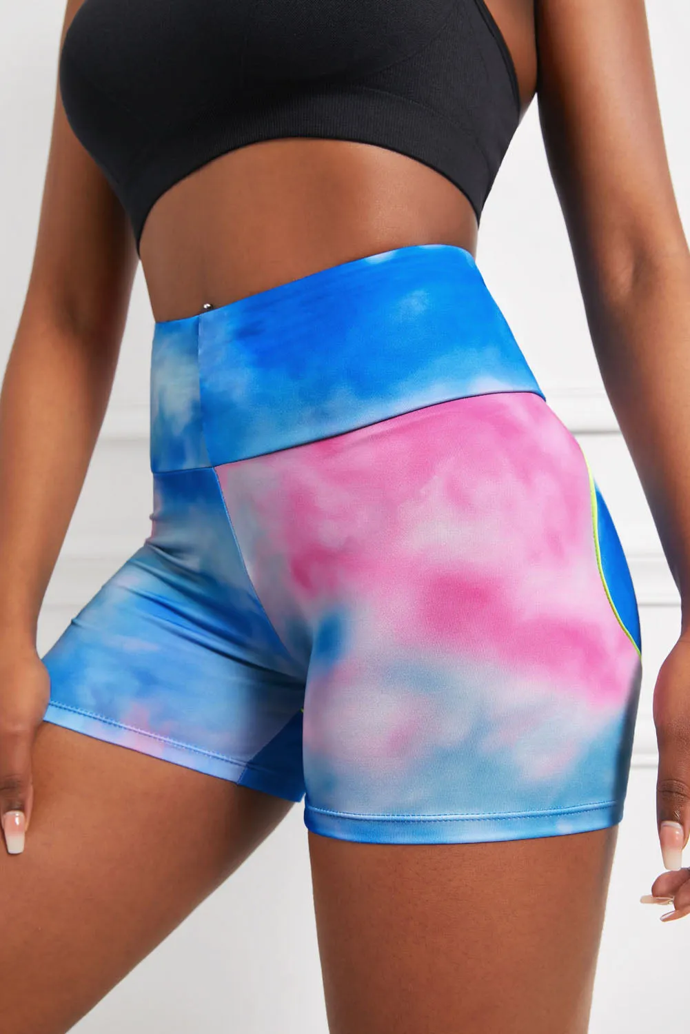 Yoga-Shorts mit breitem Bund und hoher Taille